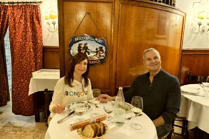 Escorts San Costantino, Italy — Local Companions