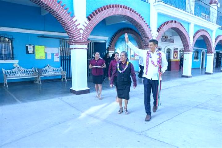 Escorts San Felipe Tejalapam, Mexico — Local Companions