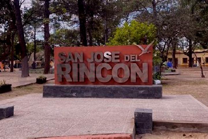 Escorts San Jose del Rincon, Argentina — Local Companions