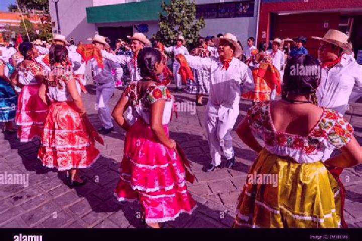 Escorts San Juan Cacahuatepec, Mexico — Local Companions