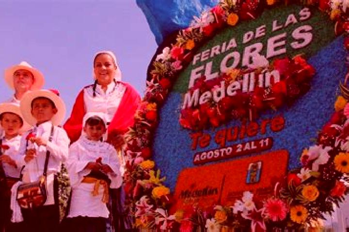 Escorts San Juan de las Flores, Mexico — Local Companions
