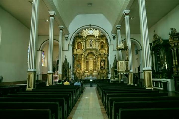 Escorts San Juan de Pastocalle, Ecuador — Local Companions