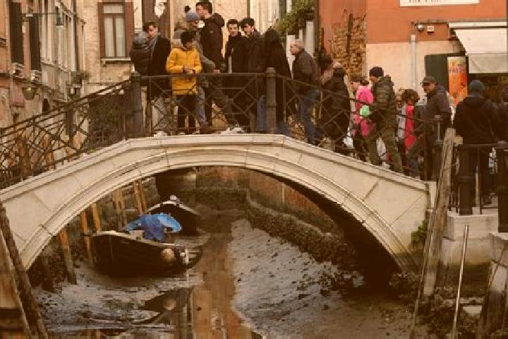 Escorts San Maurizio, Italy — Local Companions