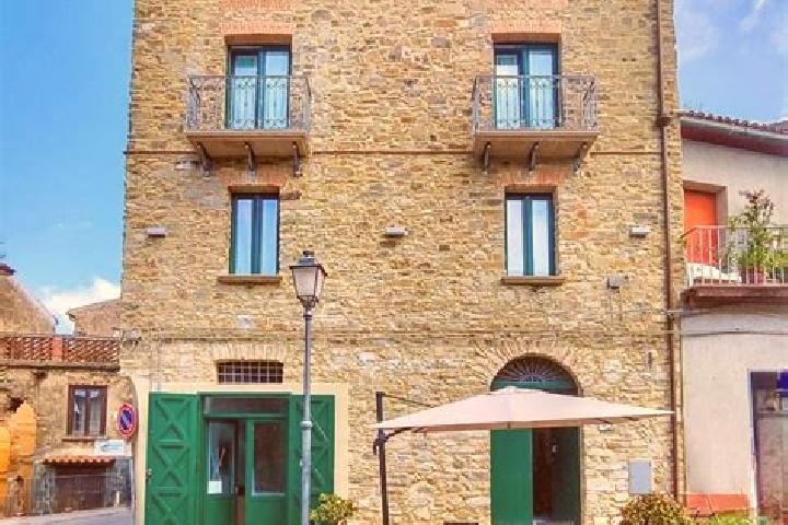 Escorts San Mauro Cilento, Italy — Local Companions