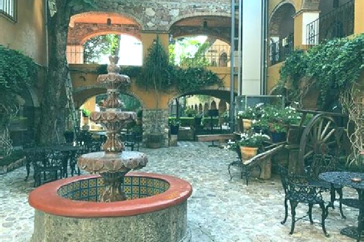 Escorts San Miguel Monteverde, Mexico — Local Companions