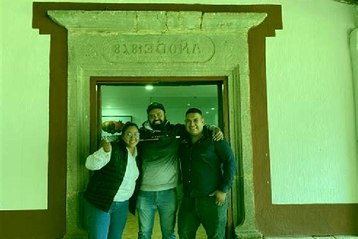 Escorts San Pedro Ojo Zarco, Mexico — Local Companions