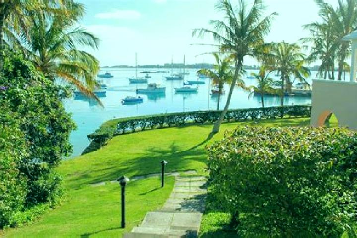 Escorts Sandys Parish, Bermuda — Local Companions