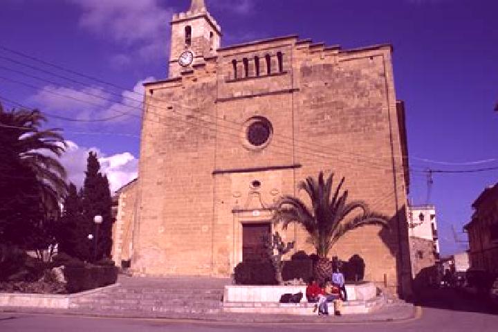 Escorts Sant Llorenc des Cardassar, Spain — Local Companions