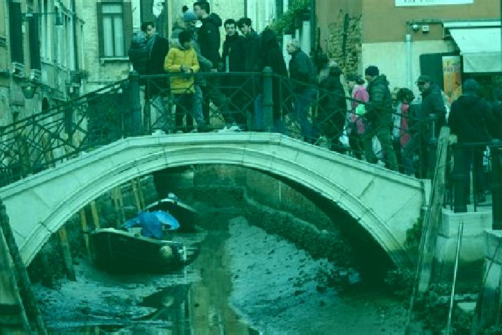 Escorts Santa Croce sull Arno, Italy — Local Companions