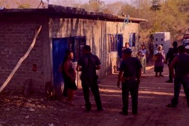 Escorts Santa Cruz Tacache de Mina, Mexico — Local Companions