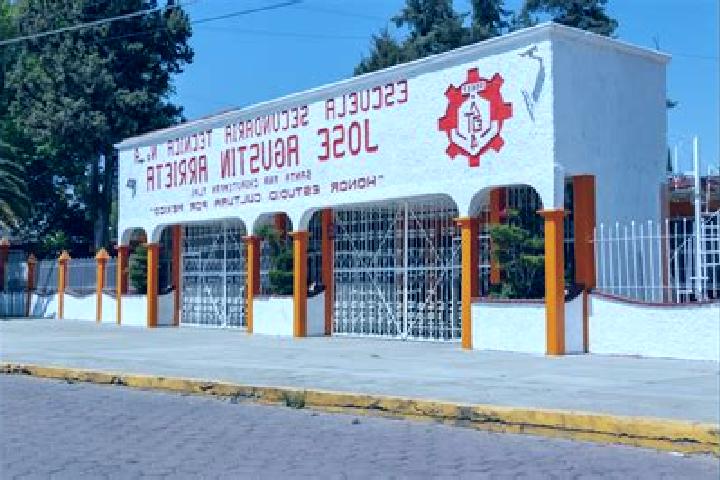 Escorts Santa Lucia Chichicapa, Mexico — Local Companions