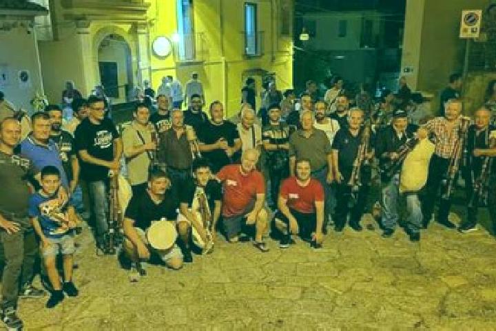 Escorts Sant Andrea Apostolo dello Ionio, Italy — Local Companions