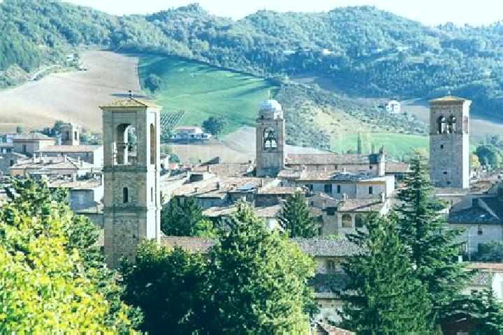 Escorts Sant Angelo in Lizzola, Italy — Local Companions