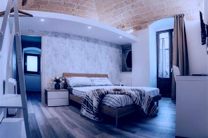 Escorts Santeramo in Colle, Italy — Local Companions