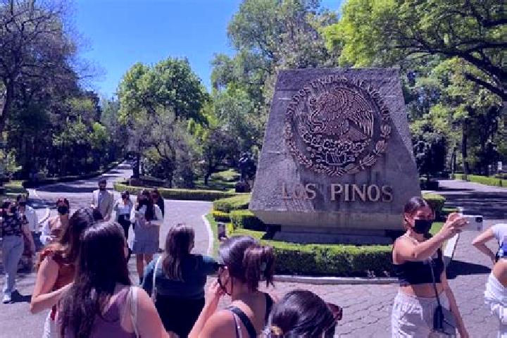 Escorts Santiago de Pinos, Mexico — Local Companions