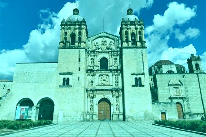 Escorts Santo Domingo de Guzman, Mexico — Local Companions
