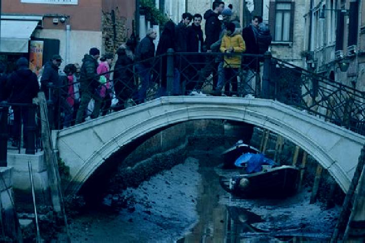 Escorts Santonuovo, Italy — Local Companions