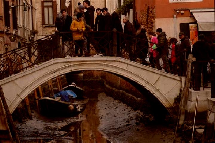 Escorts Saponara, Italy — Local Companions