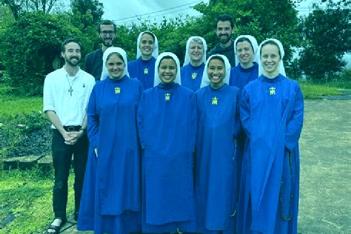 Escorts Saulnes, France — Local Companions