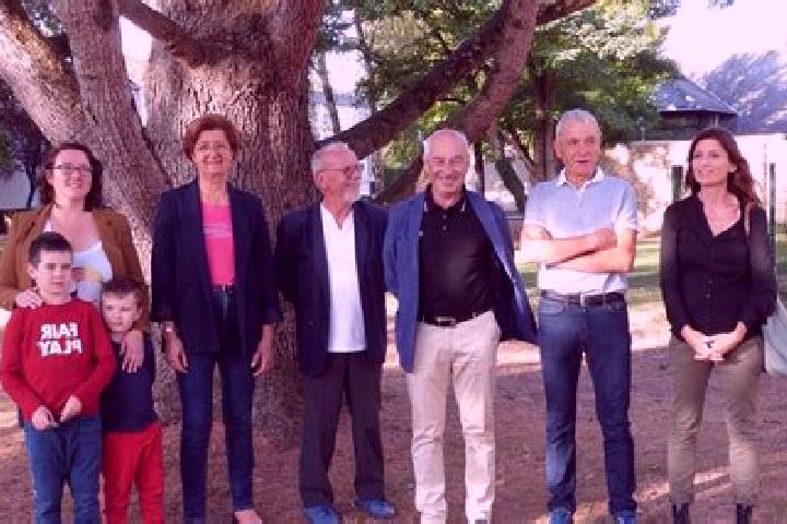 Escorts Sautron, France — Local Companions