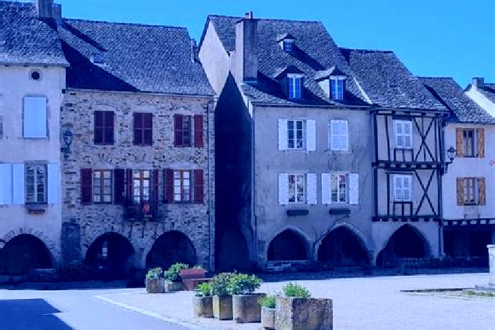 Escorts Sauveterre, France — Local Companions