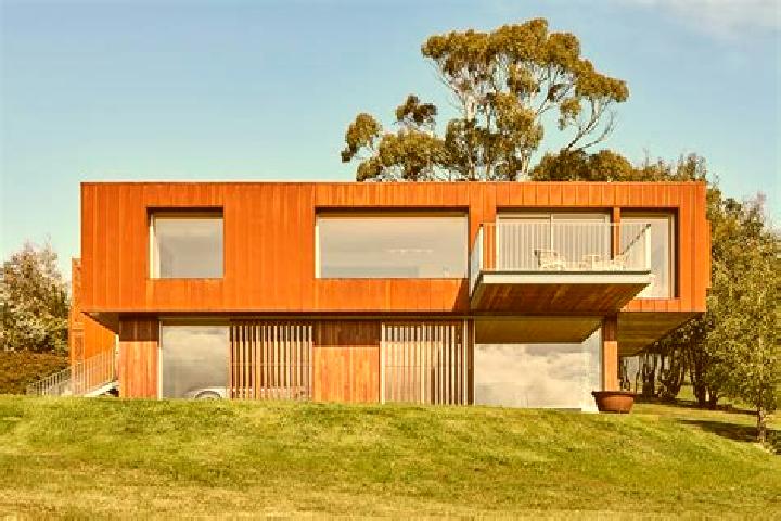 Escorts Scamander, Australia — Local Companions