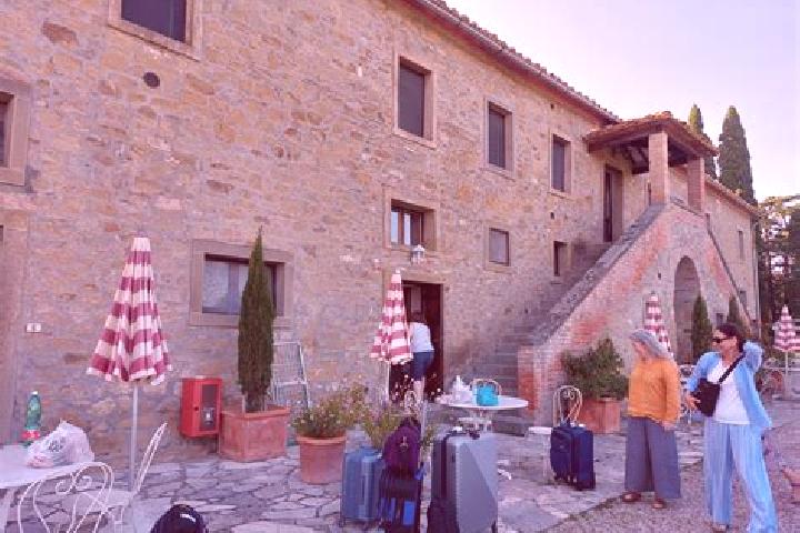 Escorts Scheggia, Italy — Local Companions