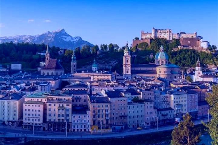 Escorts Schleinbach, Austria — Local Companions