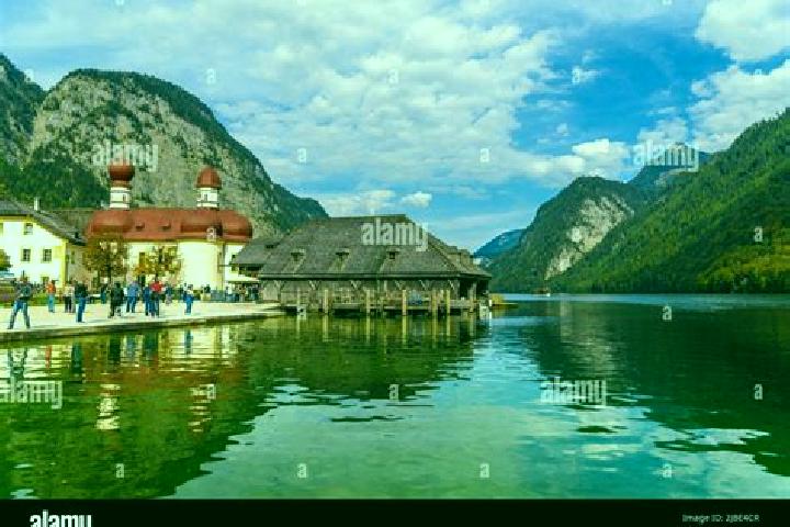 Escorts Schoenau am Koenigssee, Germany — Local Companions