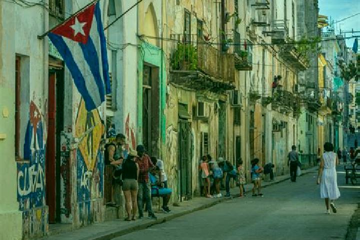 Escorts Segundo Frente, Cuba — Local Companions