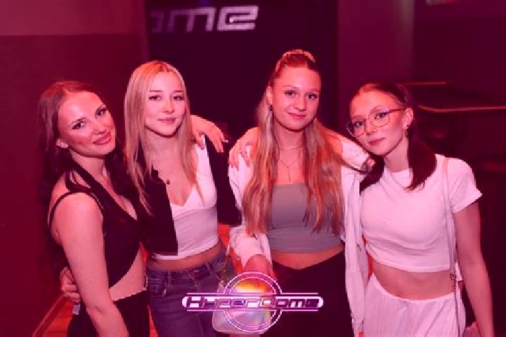 Escorts Sehlen, Germany — Local Companions