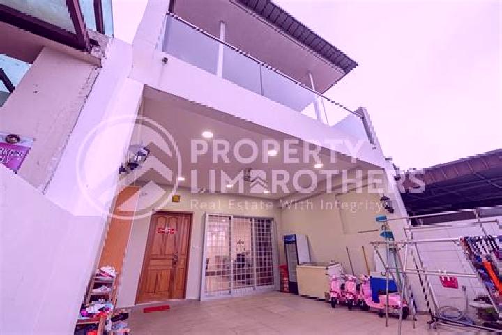 Escorts Sembawang Hills Estate, Singapore — Local Companions