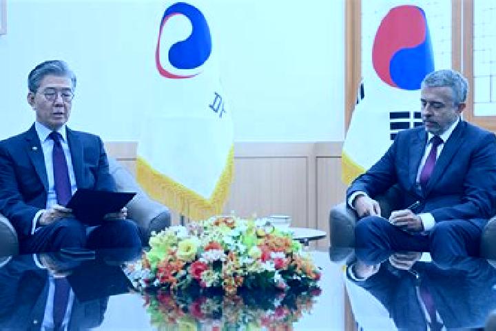Escorts Seonghwan, South Korea — Local Companions