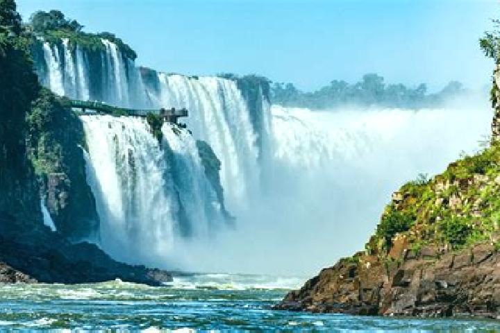 Escorts Serranopolis do Iguacu, Brazil — Local Companions