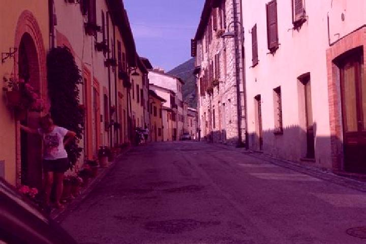 Escorts Serravalle di Chienti, Italy — Local Companions