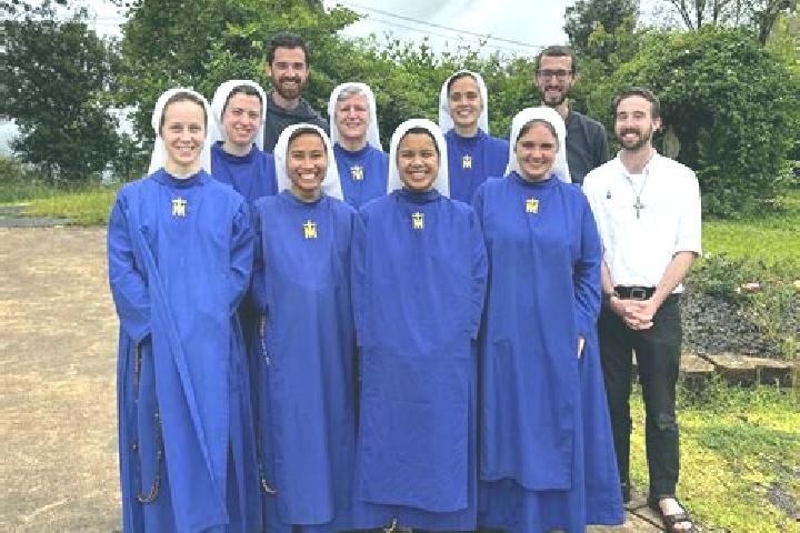 Escorts Servies, France — Local Companions