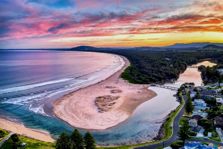 Escorts Seven Mile Beach, Australia — Local Companions