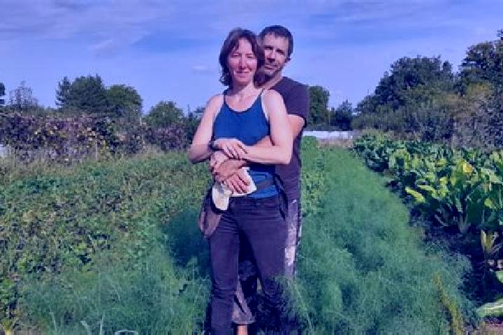 Escorts Sevres-Anxaumont, France — Local Companions