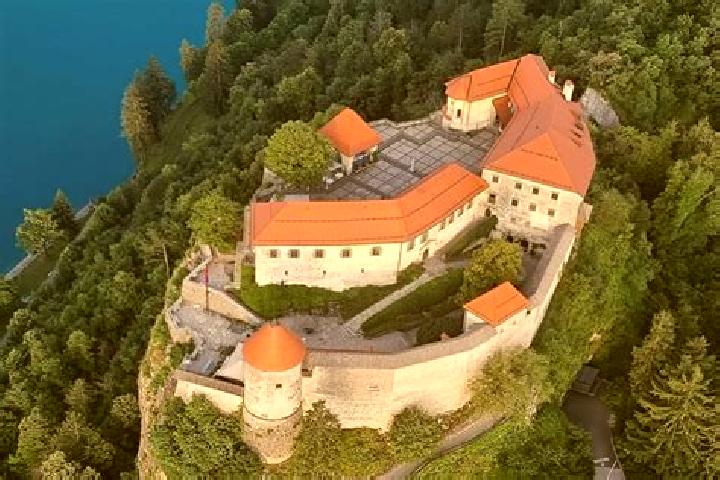 Escorts Sezana, Slovenia — Local Companions