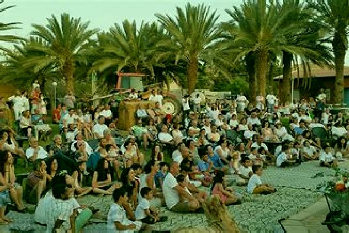 Escorts Sha ar HaGolan, Israel — Local Companions