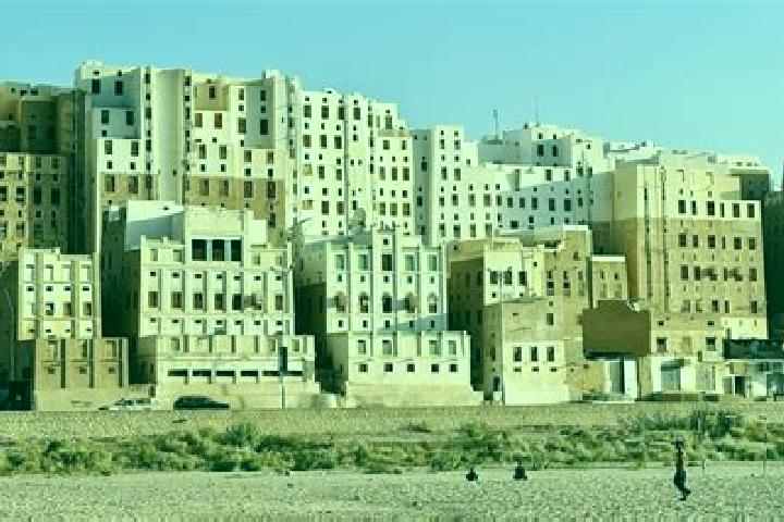 Escorts Shibam, Yemen — Local Companions