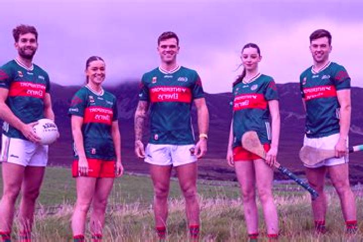 Escorts Shinrone, Ireland — Local Companions