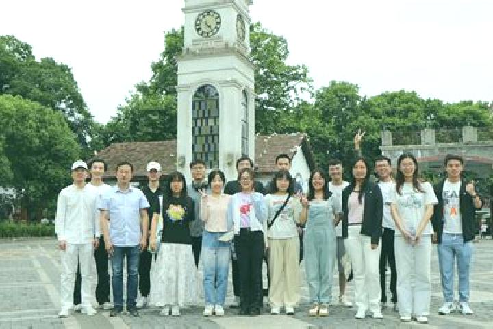 Escorts Shiwang, China — Local Companions