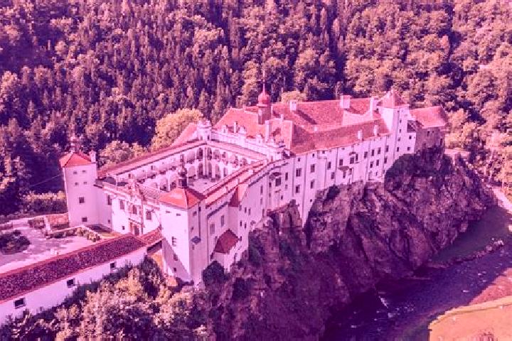 Escorts Siegersdorf bei Herberstein, Austria — Local Companions