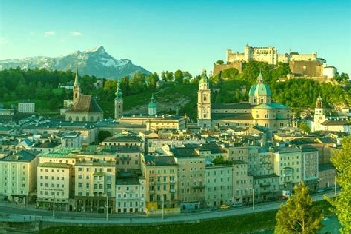 Escorts Sigless, Austria — Local Companions