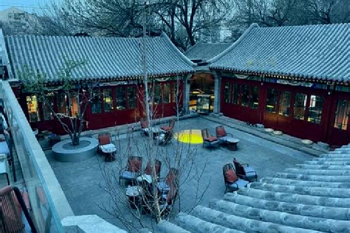 Escorts Siheyuan, China — Local Companions