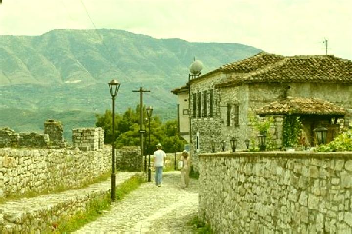 Escorts Sinaballaj, Albania — Local Companions