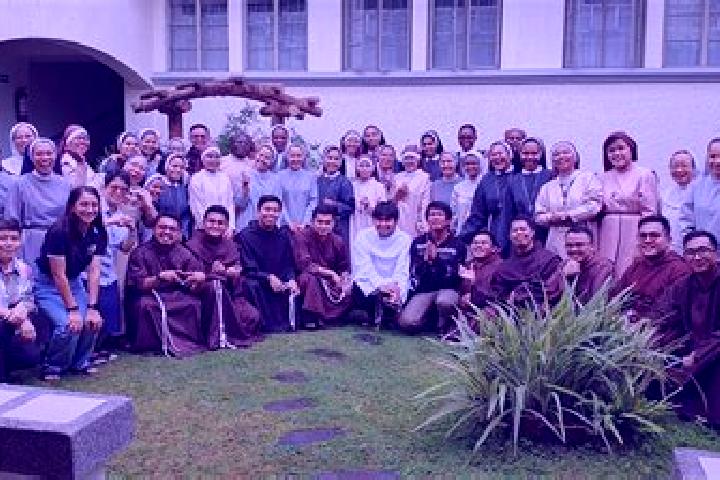 Escorts Sinilian First, Philippines — Local Companions