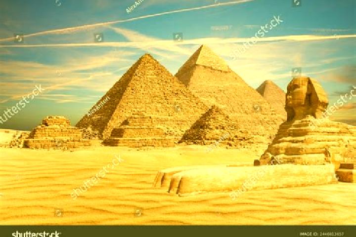 Escorts Sinnuris, Egypt — Local Companions