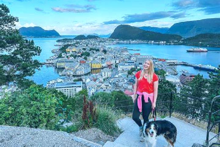 Escorts Skalevik, Norway — Local Companions